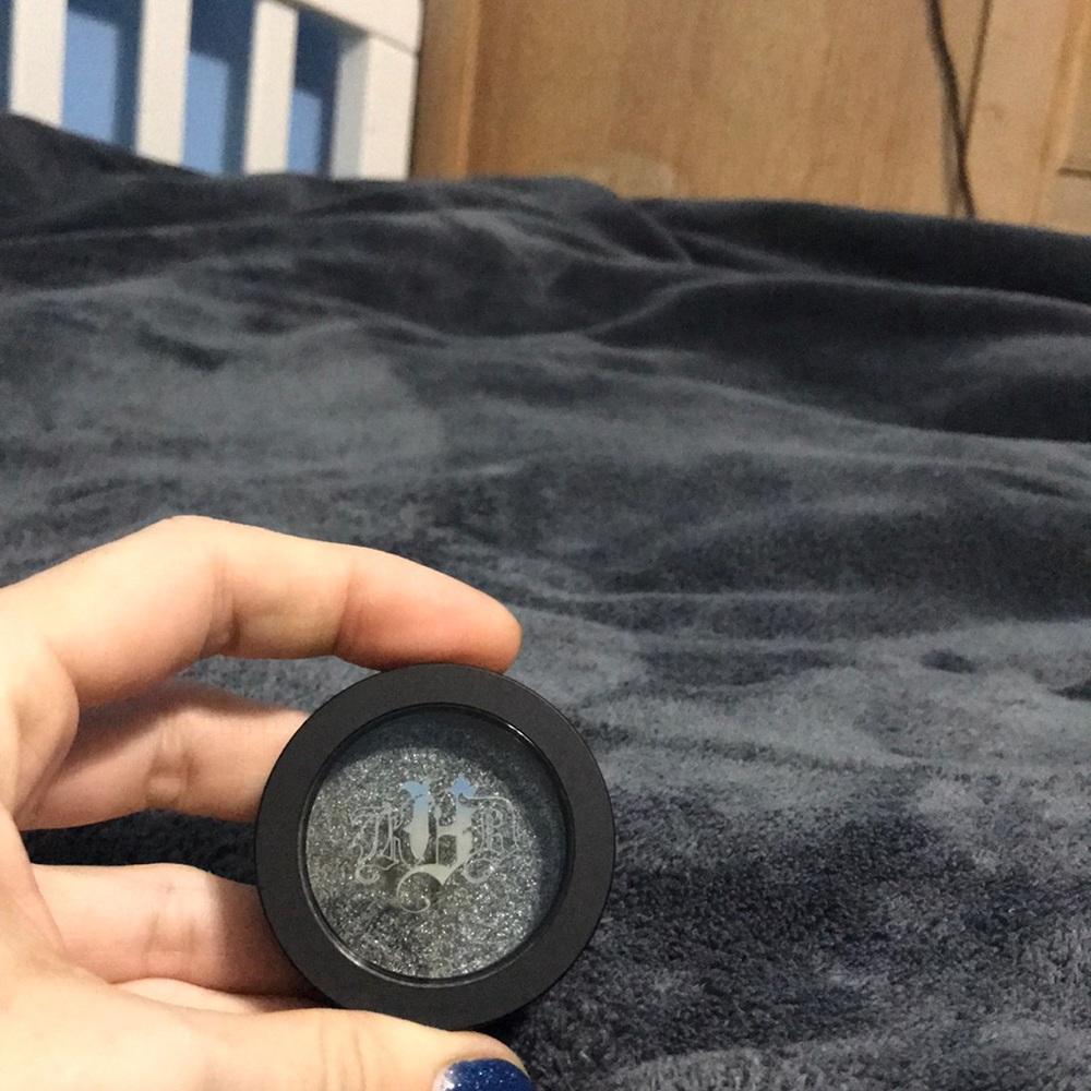 Metal Crush Extreme Highlighter: Black No. 1